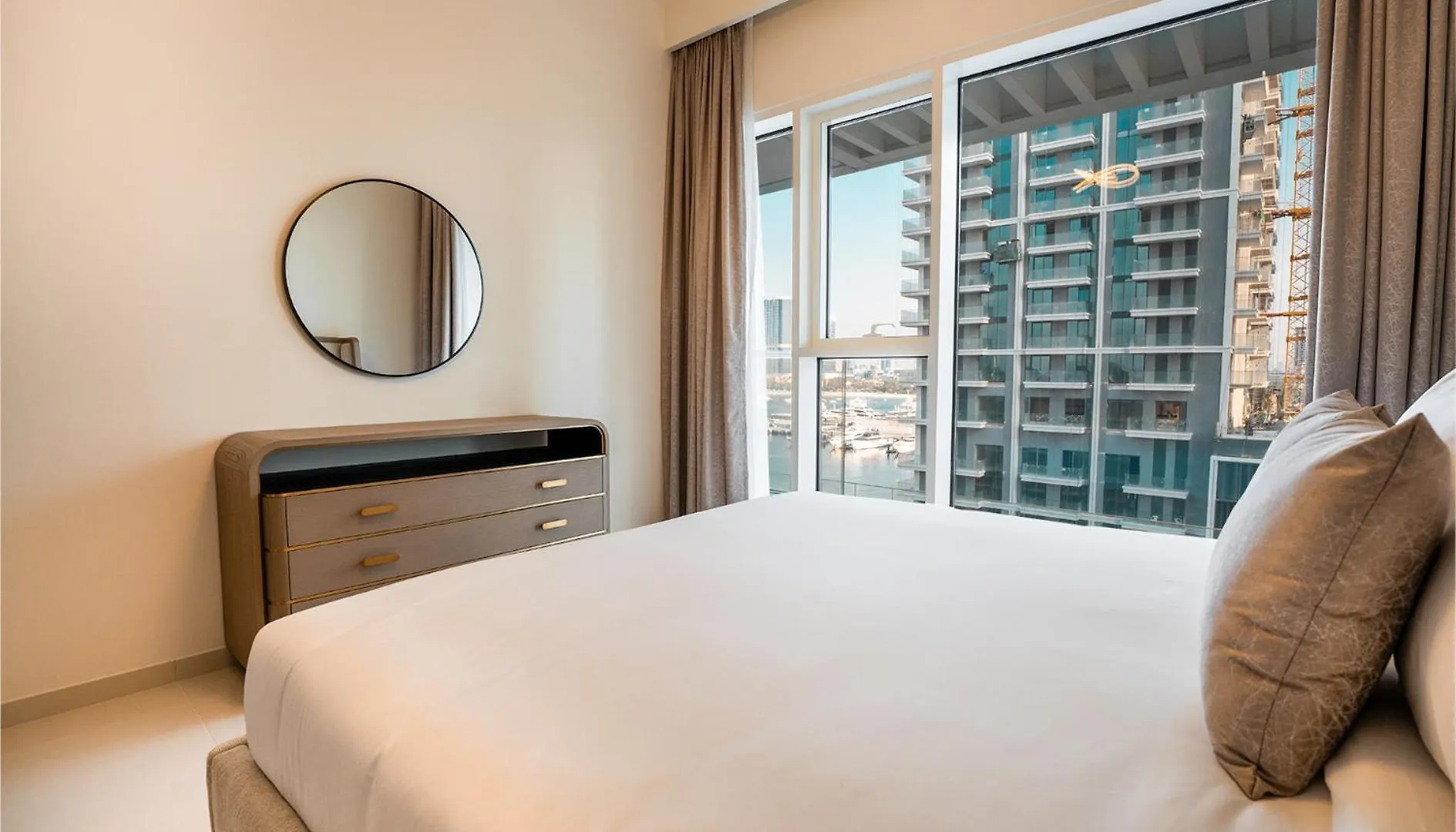 Easygo- Luxury 1Bdr With Beach Access- Emaar Beach Front Dubai 0*,