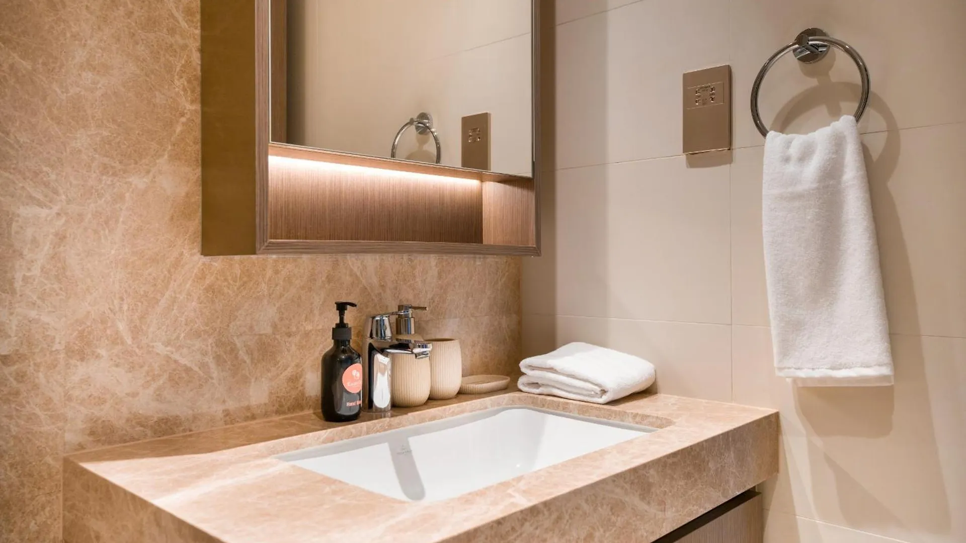 Apartment Easygo- Luxury 1Bdr With Beach Access- Emaar Beach Front Dubai