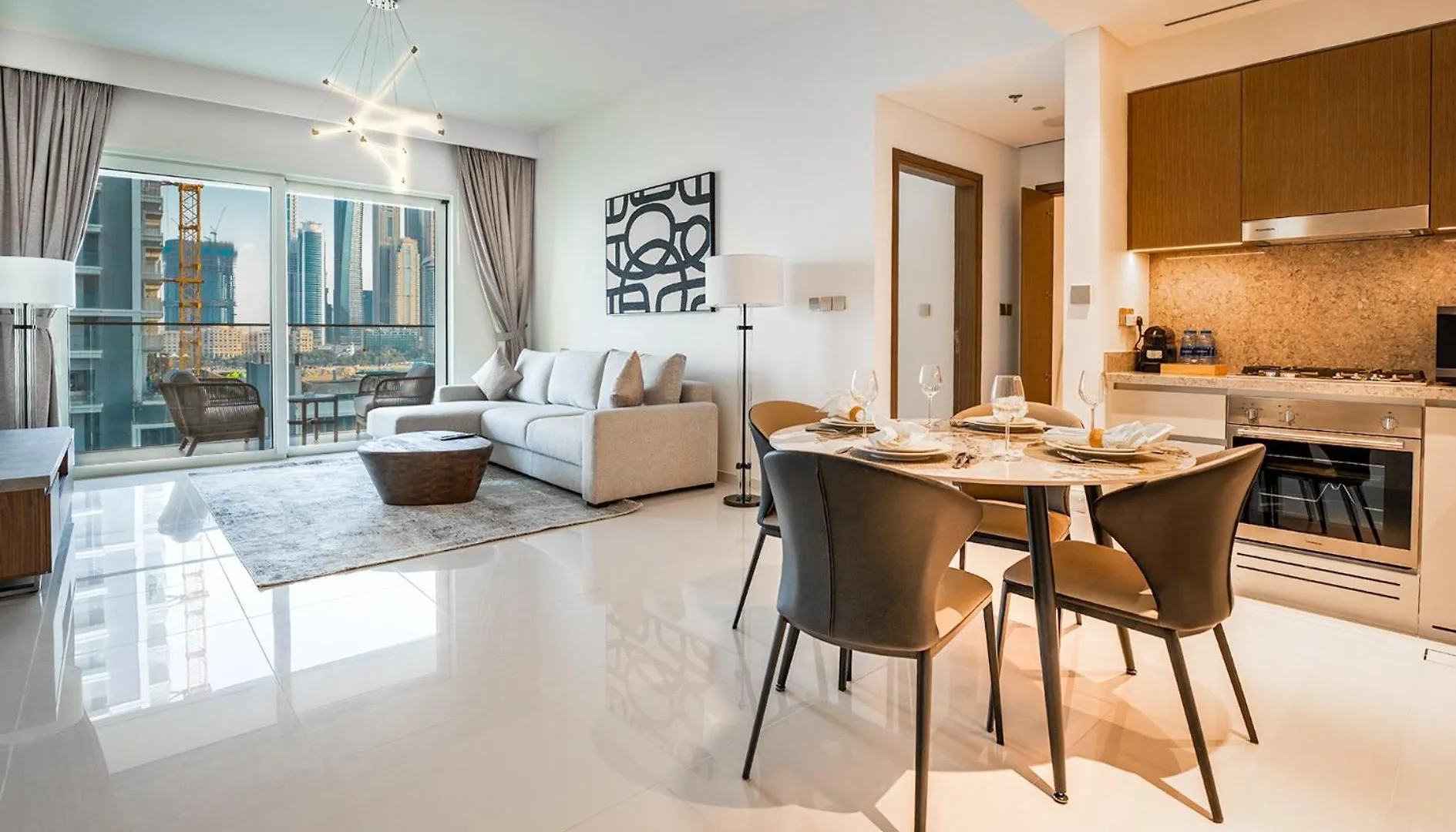 Easygo- Luxury 1Bdr With Beach Access- Emaar Beach Front Dubai Apartment