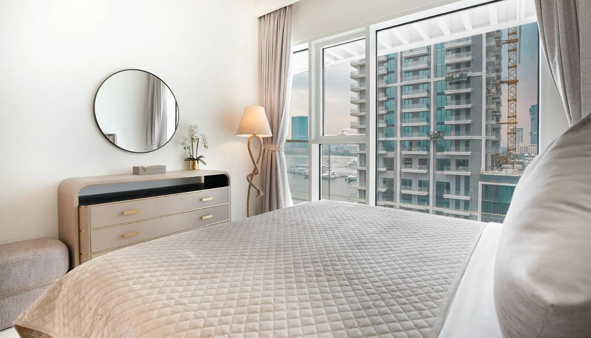 Easygo- Luxury 1Bdr With Beach Access- Emaar Beach Front Dubai 0*,  United Arab Emirates