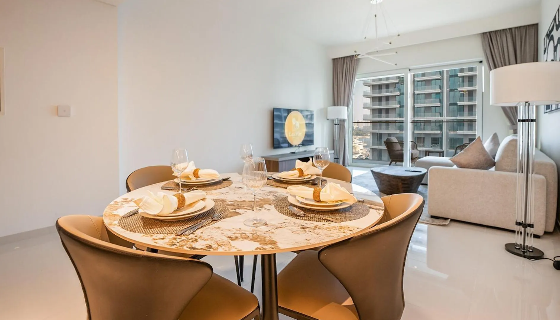 Easygo- Luxury 1Bdr With Beach Access- Emaar Beach Front Dubai 0*,