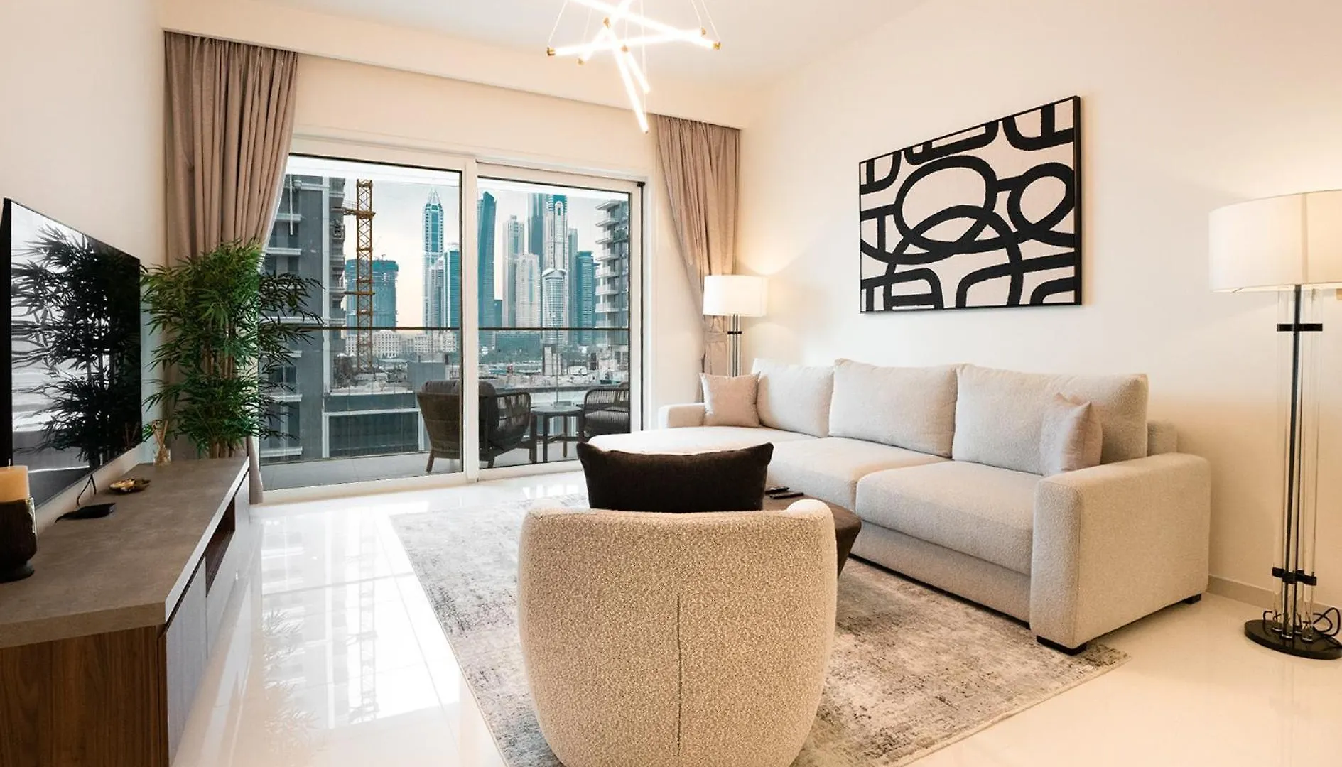 Easygo- Luxury 1Bdr With Beach Access- Emaar Beach Front Dubai Apartment